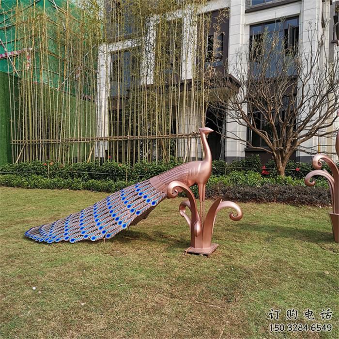 古銅色孔雀雕塑廠家 落地鳥(niǎo)禽 不銹鋼雕塑孔雀定做