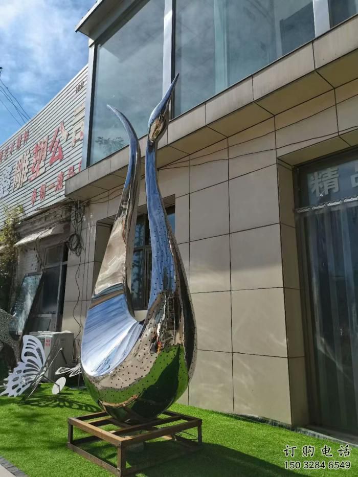 成對天鵝雕塑廠家 燈光配置 燈光天鵝雕塑設計