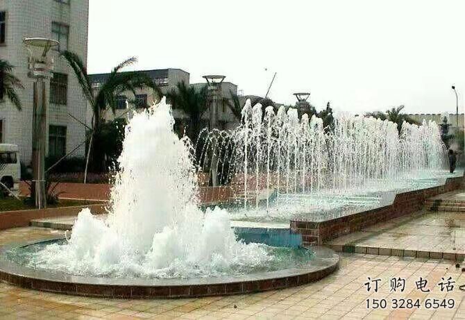 水景超高噴泉雕塑廠家 高噴噴頭設(shè)計(jì)組合類(lèi)型