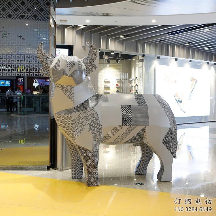 鏤空牛雕塑 幾何面不銹鋼鏤空動物雕塑
