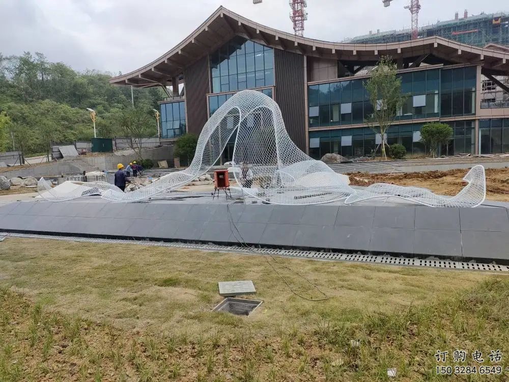 鏤空飄帶雕塑廠家 網格工藝特點 不銹鋼飄帶雕塑制作