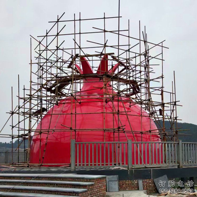 半圓石榴雕塑 幼兒園石榴屋雕塑廠家