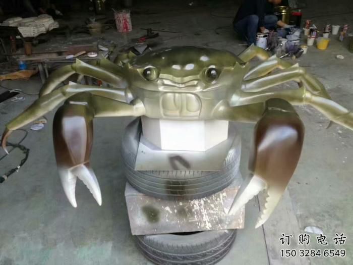 別墅螃蟹雕塑廠家 卡通噴漆小品 戶外仿真螃蟹雕塑