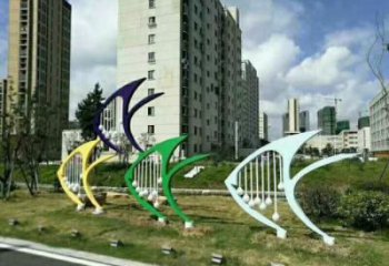 幾何小魚雕塑廠家 中式戶外擺件 草地切面小魚雕塑