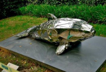 賓館小魚雕塑廠家 歐式仿真小品 村口鏡面小魚雕塑