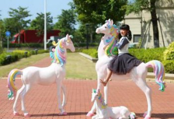 游樂(lè)場(chǎng)獨(dú)角獸雕塑廠家 戶外賓館擺件 住宅小區(qū)卡通獨(dú)角獸雕塑