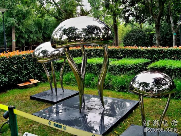 鍛造水母雕塑廠家 卡通噴漆擺件 廣場啞光水母雕塑