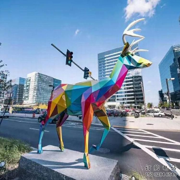 公園鹿雕塑廠家 中式啞光小品 風景區電鍍鹿雕塑