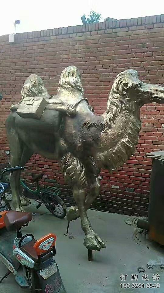 仿古駱駝雕塑廠家 戶外抽象小品 廣場大型駱駝雕塑