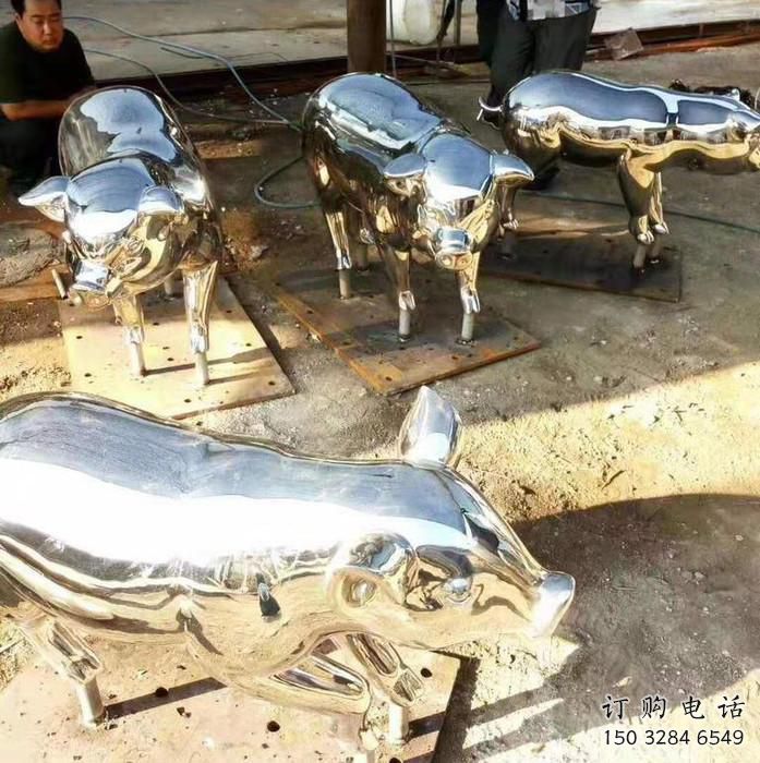 鏡面豬雕塑廠家 大型戶外擺件 風景區仿真豬雕塑
