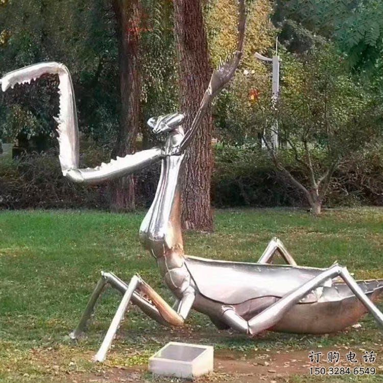 園林螳螂雕塑廠家 大型草地?cái)[件 街道仿真螳螂雕塑