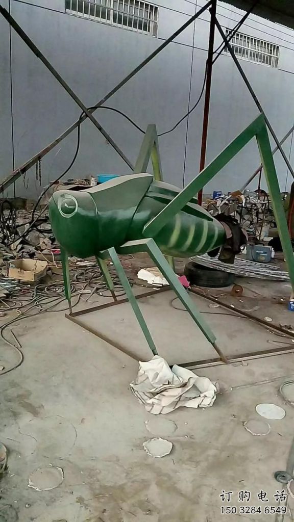 大型螞蚱雕塑廠家 中式戶外擺件 公園草地螞蚱雕塑