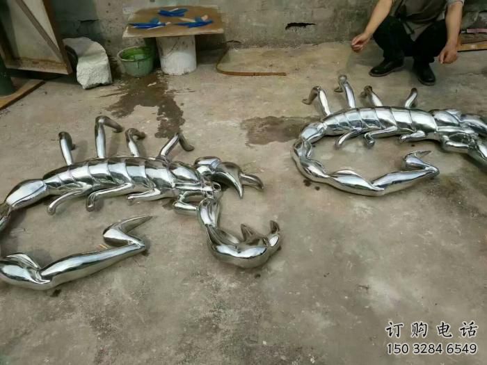 鏡面蝎子雕塑廠家 現(xiàn)代創(chuàng)意擺件 商場仿真蝎子雕塑