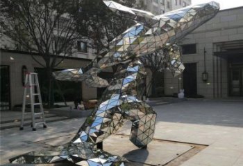鏡面金魚雕塑廠家 現代幾何擺件 游樂場異形金魚雕塑