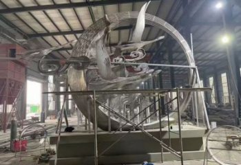 拉絲飛燕雕塑廠家 大型鏤空擺件 游樂場異形飛燕雕塑