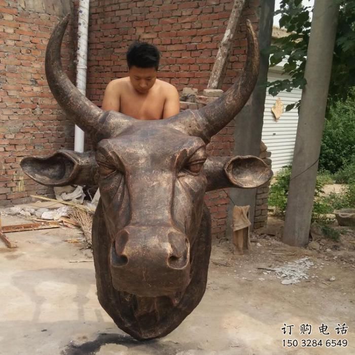仿古牛頭雕塑廠家 戶外賓館小品 玄關(guān)彩繪牛頭雕塑