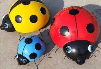 步行街瓢蟲雕塑廠家 戶外創意擺件 草地彩繪瓢蟲雕塑