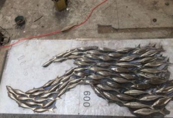 抽象麥穗魚雕塑廠家 創意村口小品 戶外鏡面麥穗魚雕塑