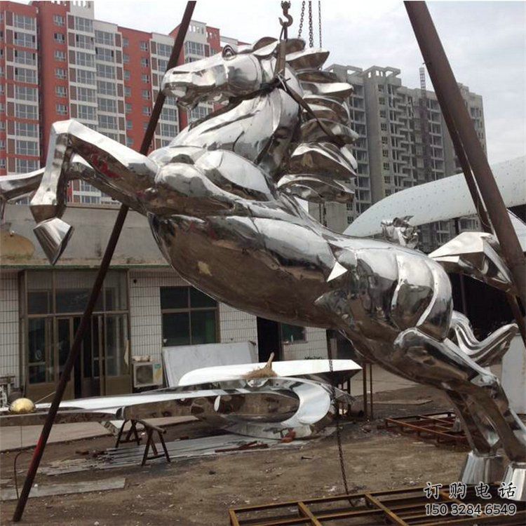 別墅去奔馬雕塑廠家 創(chuàng)意抽象小品 戶外大型奔馬雕塑