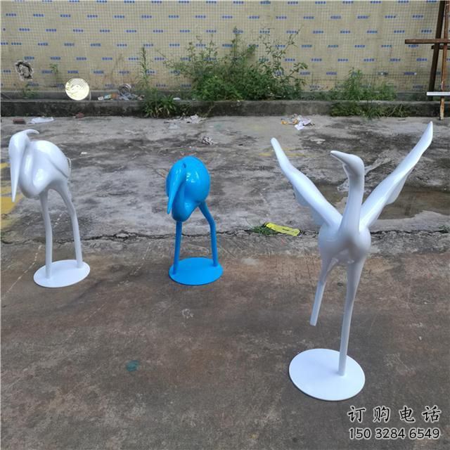 戶外雀鳥雕塑廠家 現(xiàn)代戶外小品 酒店烤漆雀鳥雕塑