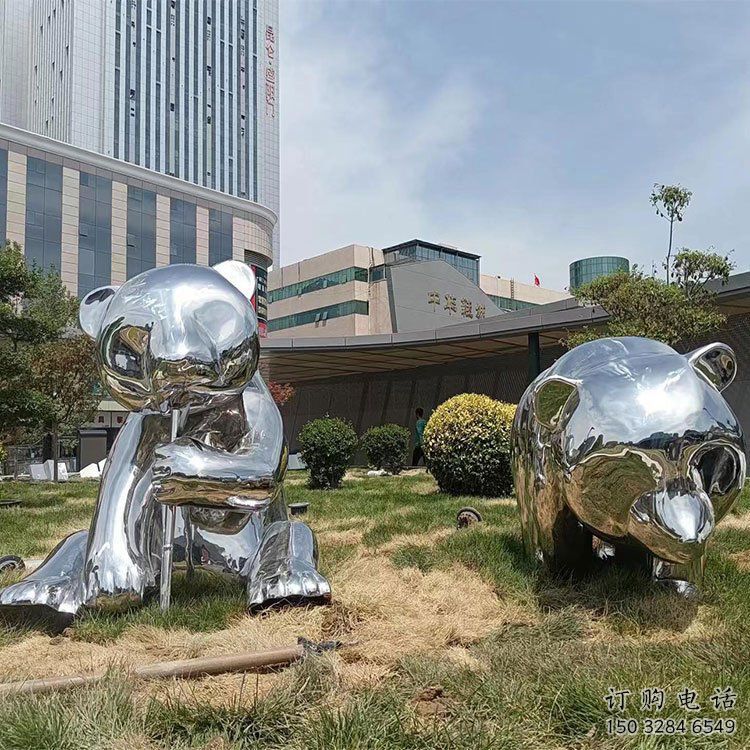 異形大熊貓雕塑廠家 現(xiàn)代創(chuàng)意擺件 酒店拉絲大熊貓雕塑