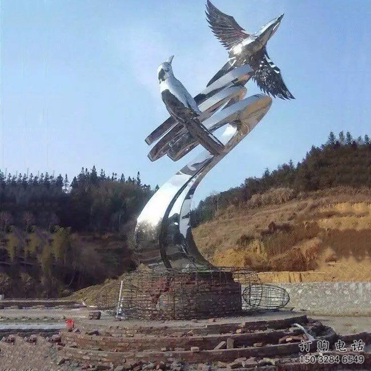 鏡面雄鷹雕塑廠家 現(xiàn)代創(chuàng)意擺件 游樂場異形雄鷹雕塑