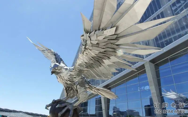 鍛造獵鷹雕塑廠家 卡通鏡面擺件 廣場(chǎng)仿真獵鷹雕塑
