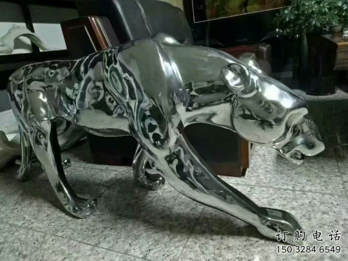賓館獵豹雕塑廠家 歐式仿真小品 大型創(chuàng)意獵豹雕塑