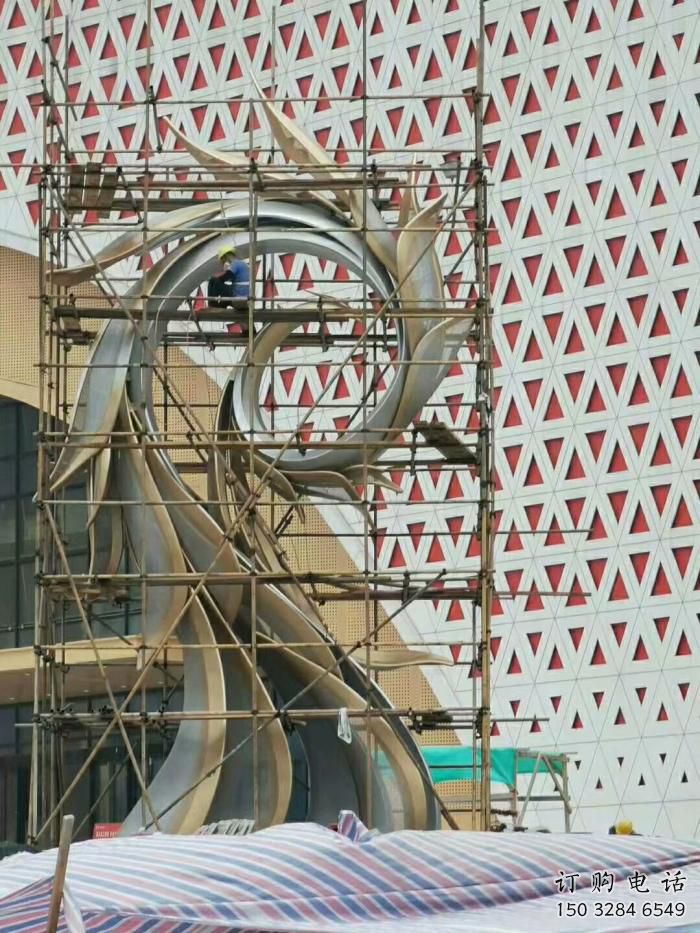 彩繪鳳鳥雕塑廠家 卡通噴漆小品 現代切面鳳鳥雕塑