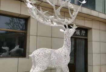 別墅區(qū)梅花鹿雕塑廠家 卡通噴漆小品 戶外鏤空梅花鹿雕塑