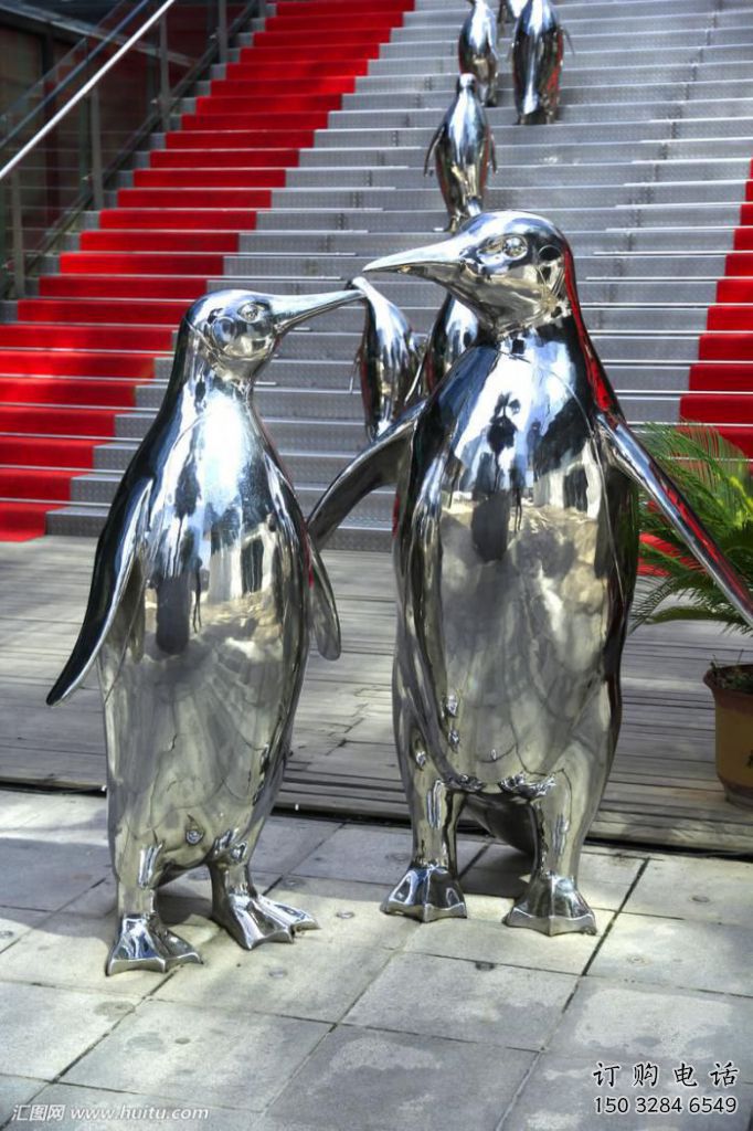 賓館企鵝雕塑廠家 歐式仿真小品 村口鏡面企鵝雕塑