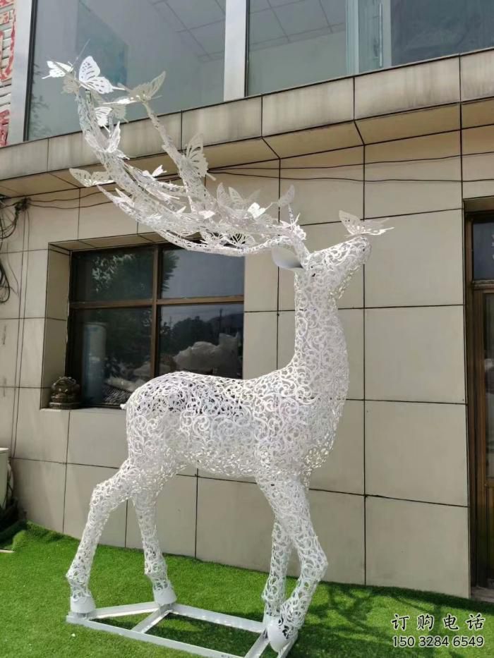 風(fēng)景區(qū)麋鹿雕塑廠家 中式室內(nèi)擺件 鏤空烤漆麋鹿雕塑