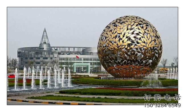 別墅區(qū)地球雕塑廠家 大型鏤空擺件 剪影不銹鋼地球雕塑