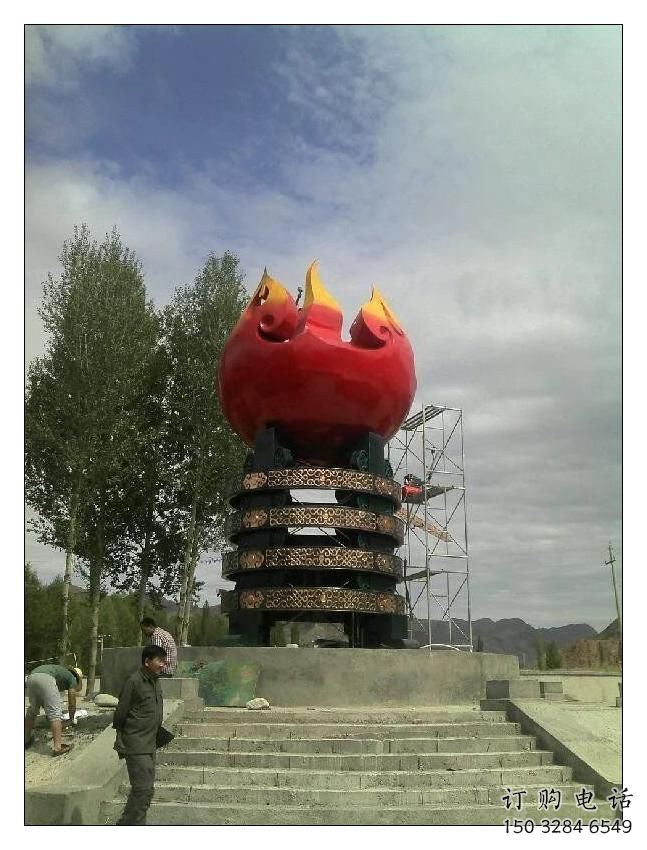 創(chuàng)意火炬雕塑廠家 現(xiàn)代烤漆擺件 體育場不銹鋼火炬雕塑