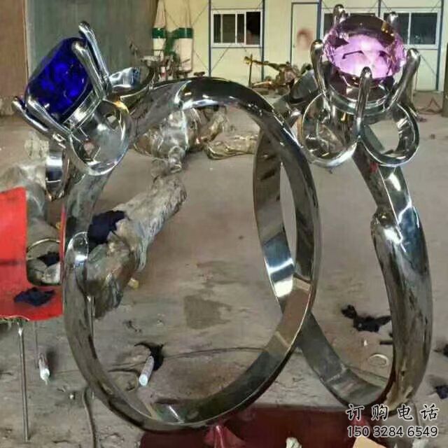 異形指環(huán)雕塑廠(chǎng)家 現(xiàn)代小品 公園不銹鋼指環(huán)雕塑