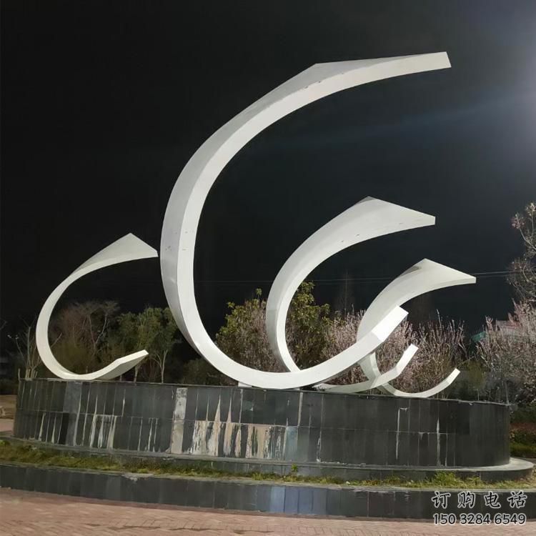 切面小船雕塑廠家 庭院擺件 抽象不銹鋼小船雕塑生產