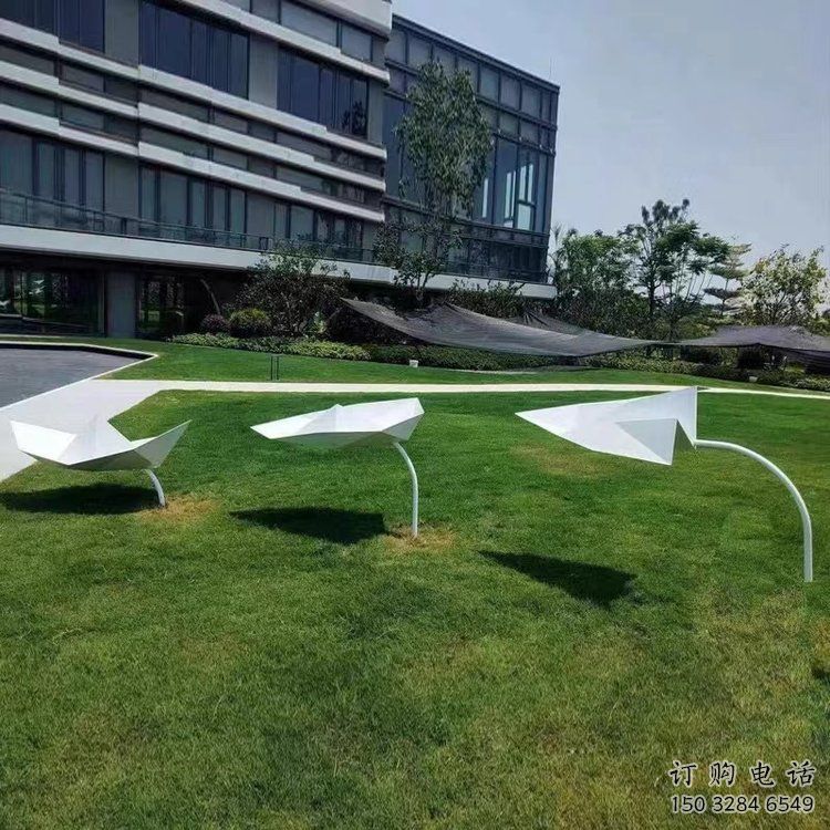 游樂場(chǎng)飛機(jī)雕塑廠家 戶外擺件 噴漆不銹鋼飛機(jī)雕塑