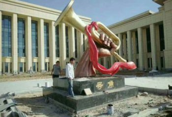 現代沖鋒號雕塑廠家 大型別墅區擺件 戶外不銹鋼沖鋒號雕塑