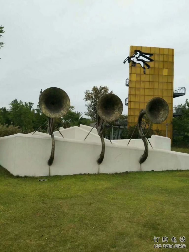 異形喇叭雕塑廠家 現代小品 公園不銹鋼喇叭雕塑生產