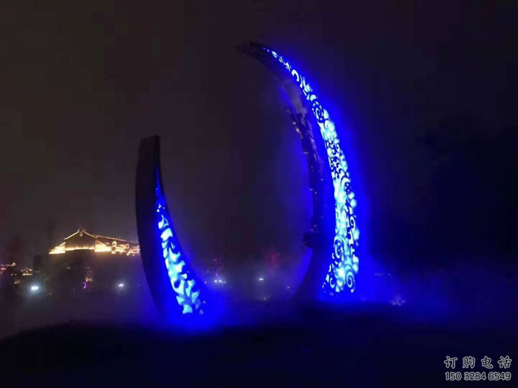 燈光月牙形雕塑廠家 鏤空小品 商業(yè)街不銹鋼月牙形雕塑生產(chǎn)