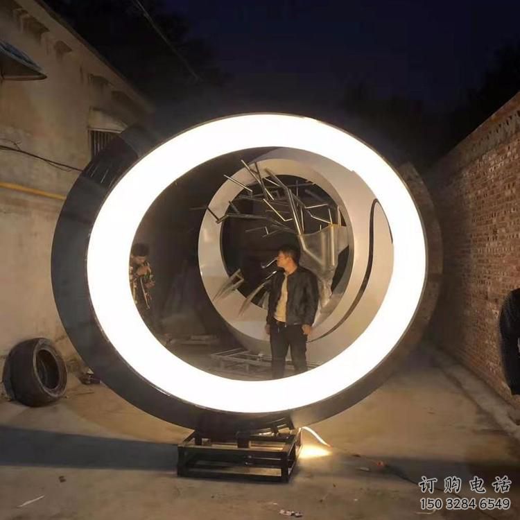 歐式圓月雕塑廠家 抽象擺件 現代燈光不銹鋼圓月雕塑制作