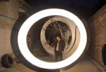 歐式圓月雕塑廠家 抽象擺件 現代燈光不銹鋼圓月雕塑制作