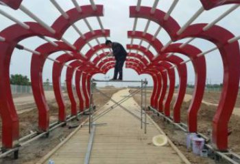 烤漆拱門雕塑廠家 鋼管公園小品 戶外不銹鋼拱門雕塑制作