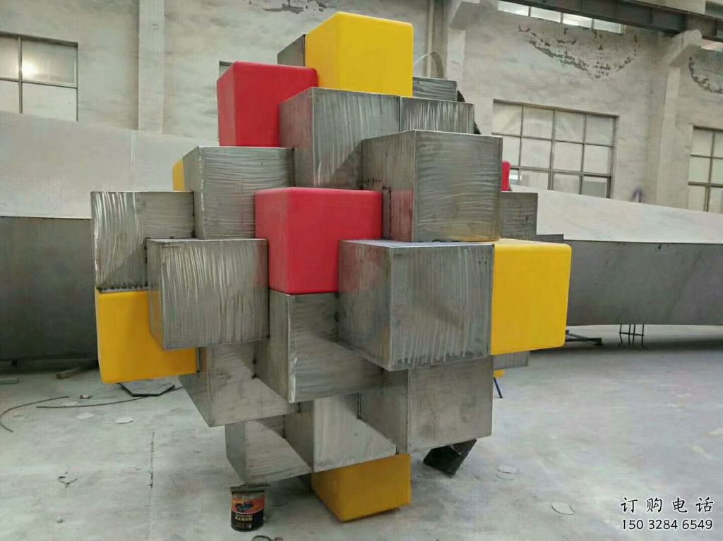 步行街魔方雕塑廠家 游樂(lè)場(chǎng)小品 抽象不銹鋼魔方雕塑廠家