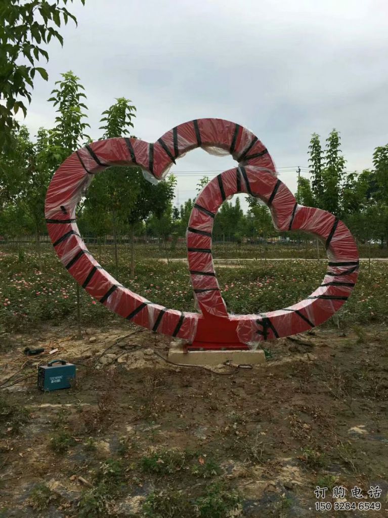 創(chuàng)意心心相印雕塑廠家 現(xiàn)代公園烤漆小品 