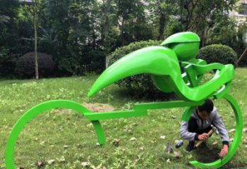 草地賽車雕塑廠家 現(xiàn)代小品 大型不銹鋼賽車雕塑定制