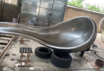 抽象勺子雕塑廠家 街頭小品 戶外不銹鋼勺子雕塑定做