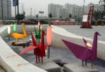 廣場紙鶴雕塑廠家 烤漆小品 大型不銹鋼紙鶴雕塑制作