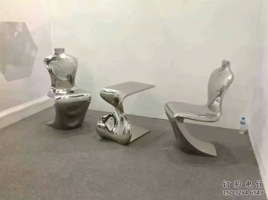 幾何凳子雕塑廠家 鏡面公園小品 大型不銹鋼凳子雕塑廠