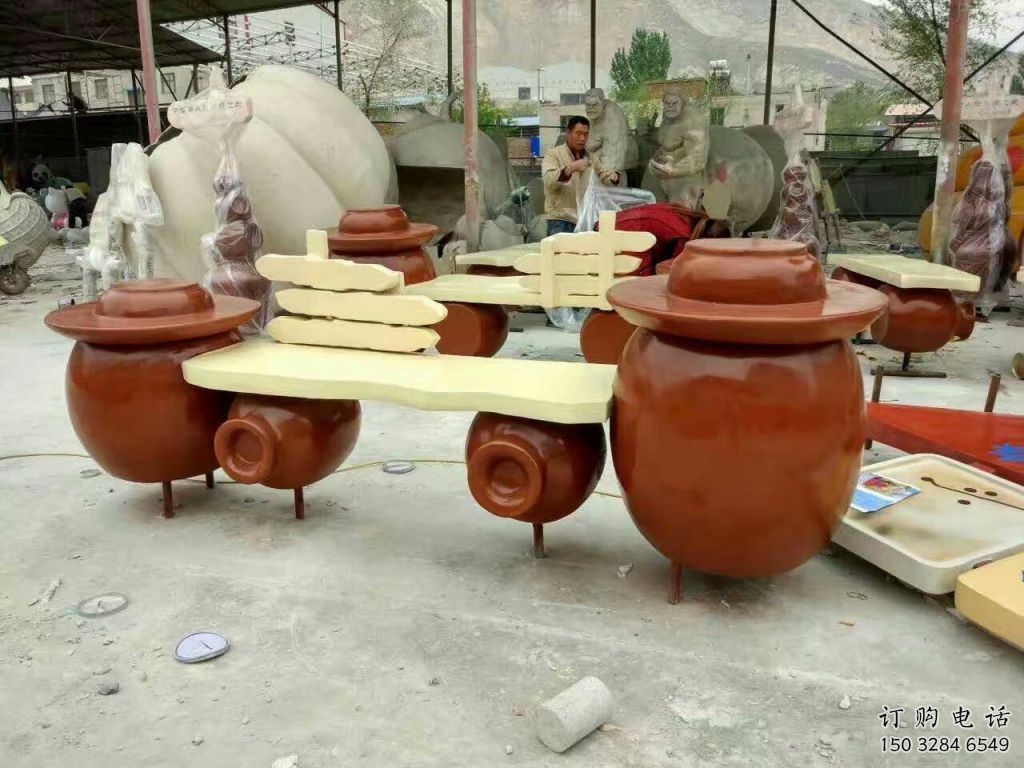 仿古凳子雕塑廠家 草地烤漆小品 房地產不銹鋼凳子雕塑廠